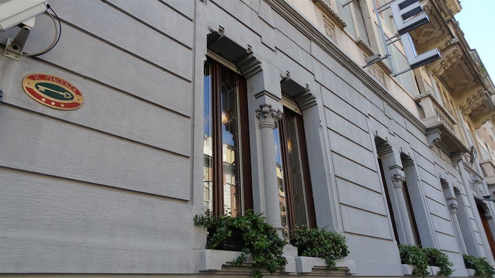 Hotel Piacenza Milán Exterior foto