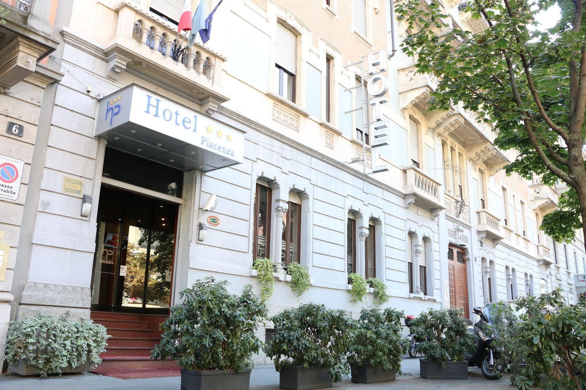 Hotel Piacenza Milán Exterior foto