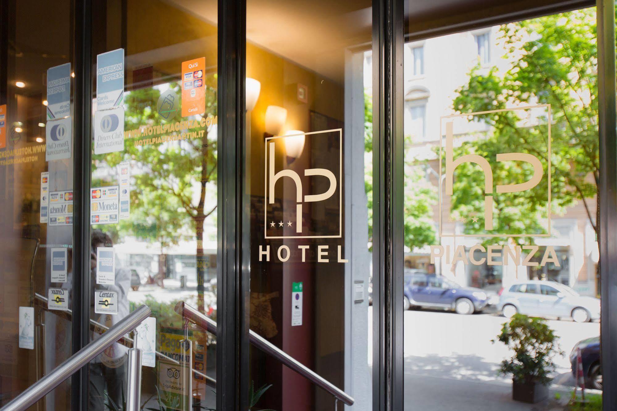 Hotel Piacenza Milán Exterior foto